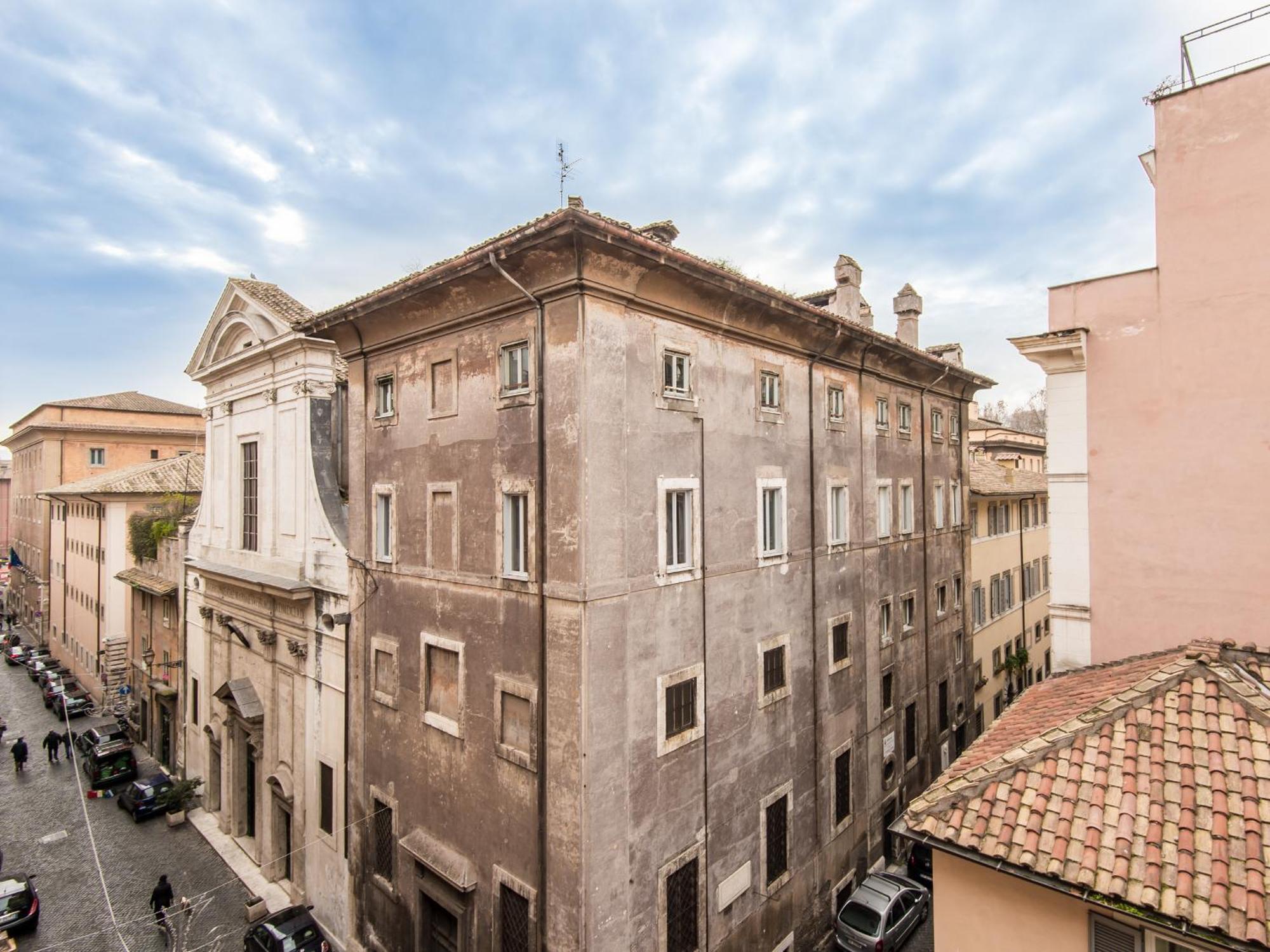 Spacious 2br In The Historic Center Apartment