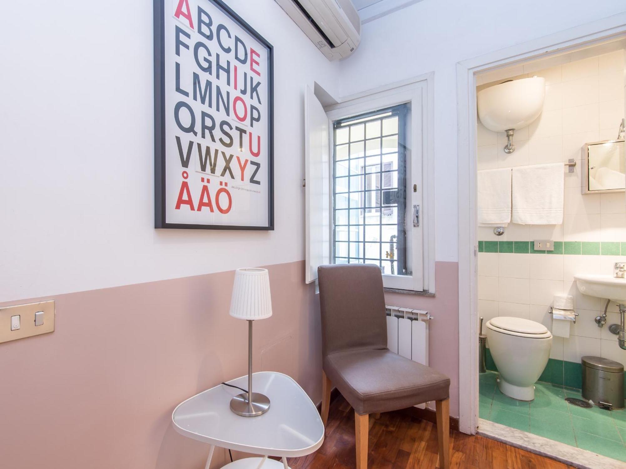 Spacious 2br In The Historic Center Apartment Rome