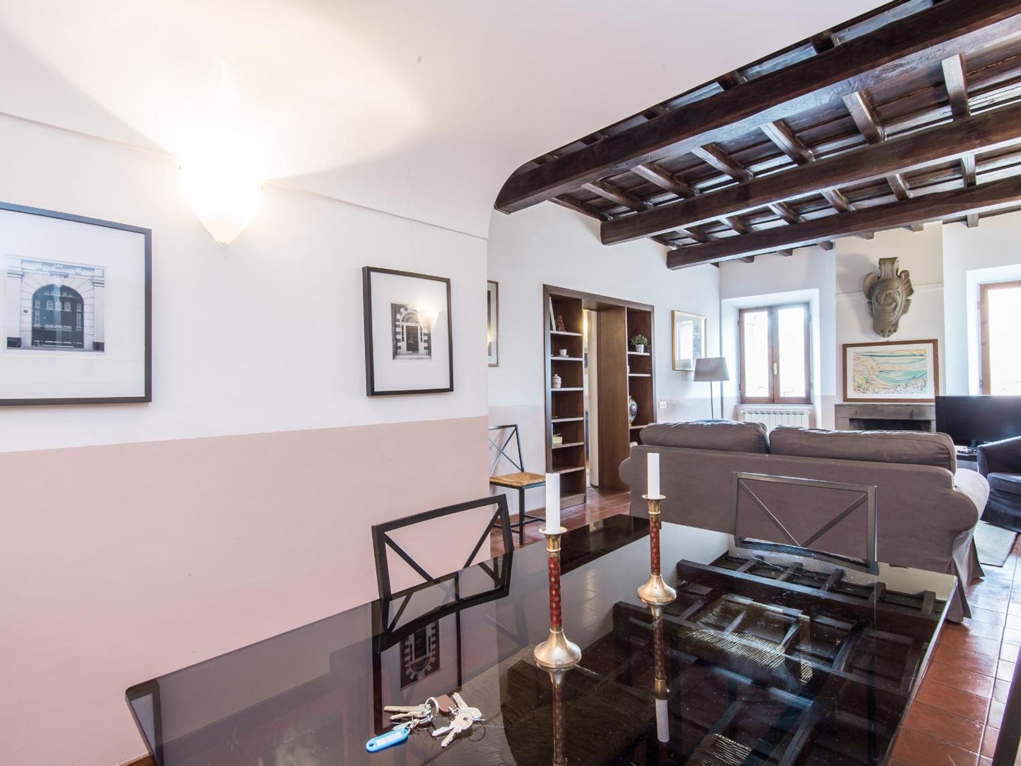 Spacious 2br In The Historic Center Rome