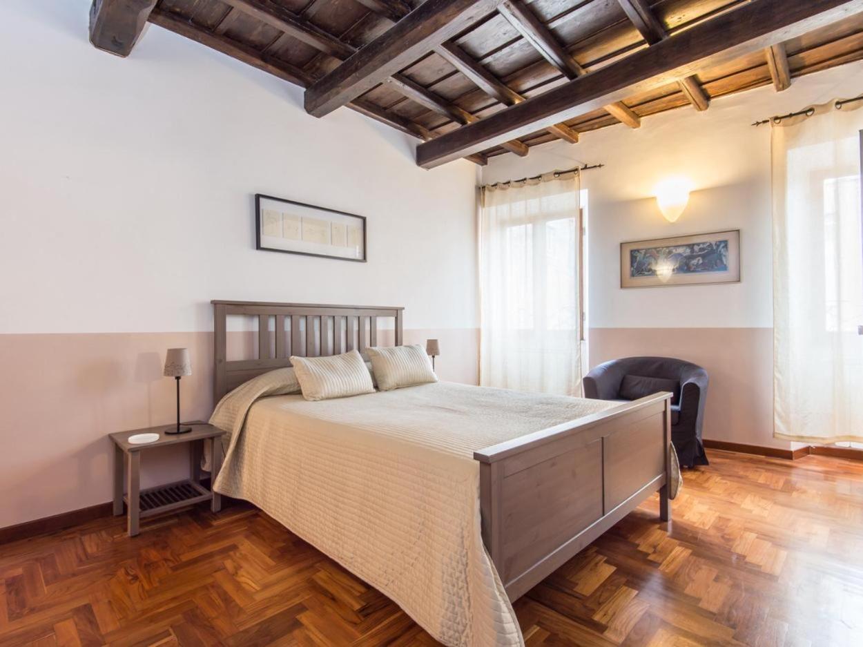 Spacious 2br In The Historic Center Apartment Rome